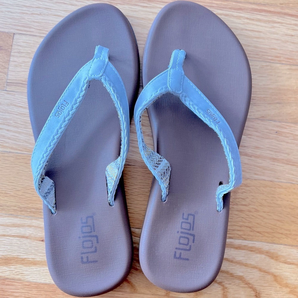 Women’s Memory Foam Comfort Flip Flop Sandals
